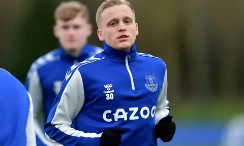 Rangnick nói thẳng về đẳng cấp của Van de Beek