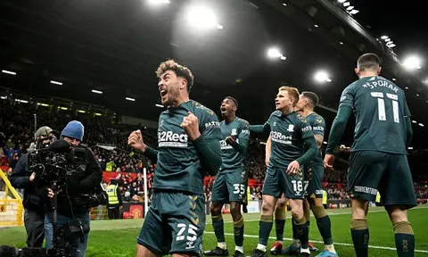 Kẻ bị M.U khước từ nói gì khi ghi bàn tiễn Quỷ đỏ khỏi FA Cup?