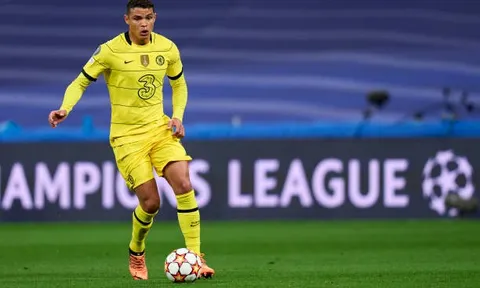 Chuyên gia Sky Sports thành trò hề với bình luận về Thiago Silva