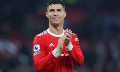 Ten Hag chốt tương lai Ronaldo