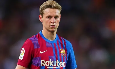 Rất nhanh chóng, De Jong đã có câu trả lời cho Ten Hag