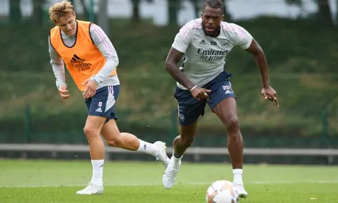 Jamie Carragher nêu tên 'tội đồ' khiến Arsenal mất suất dự C1
