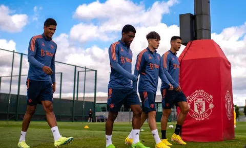 "Cậu ấy thực sự không hạnh phúc ở Man United"
