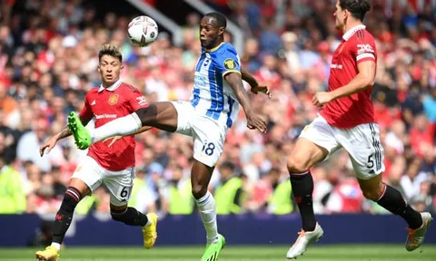 "Maguire và Martinez không thể kèm nổi cậu ta"
