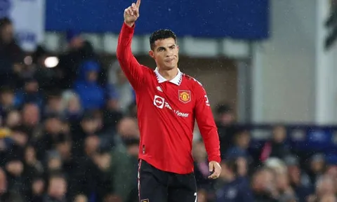 "Đó là điều tách biệt Ronaldo với Messi"