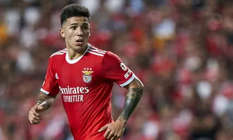 Tiền vệ chất lượng bít cửa đến Liverpool