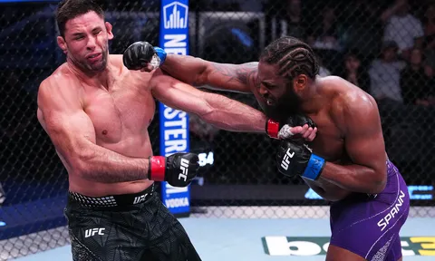 Cú đấm sấm sét của Ryan Spann tiễn Marcus Buchecha xuống sàn tại UFC Vegas 116