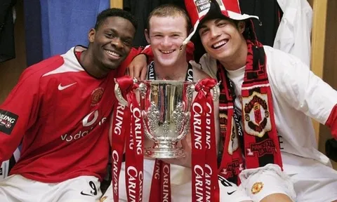 “Tôi đã tắt thở khi bắt chước Ronaldo ở Man Utd”
