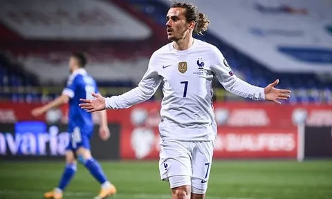Ghi bàn mẫu mực, Griezmann một tay giành 3 điểm cho Pháp