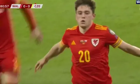 Ghi bàn ngỡ ngàng, sao Man United một tay giành 3 điểm cho đội nhà