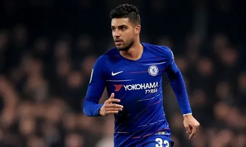 Gia cố hành lang cánh trái, Sarri muốn đưa sao Chelsea về Juventus