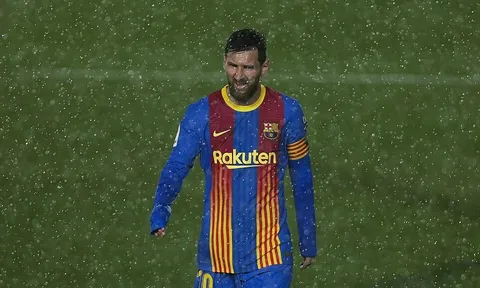 Giám đốc Barca: “Hy vọng đó không phải trận El Clasico cuối cùng của Messi”