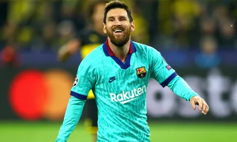 Giành giày vàng thứ 6, Messi tiện thể "đá đểu" Ronaldo và Ibrahimovic