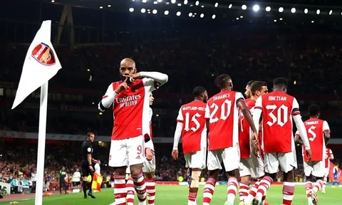 Giật gót ghi bàn nghệ thuật, Arsenal hạ gục đối thủ 3 bàn không gỡ