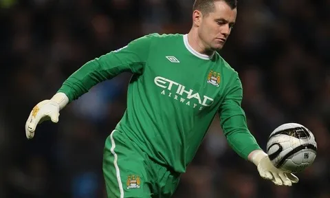 Huyền thoại Man Utd và 4 thủ môn nổi tiếng từng khoác áo Man City