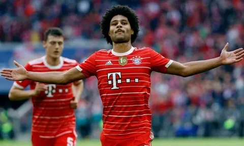 Người cũ Arsenal 'chơi chiêu' với Bayern