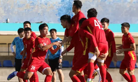 HLV Gong Oh Kyun cực 'ngầu', U23 Việt Nam sảng khoái chờ đấu Malaysia