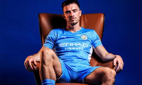 Grealish cool ngầu, làm xiếc với quả bóng trong ngày ra mắt Man City