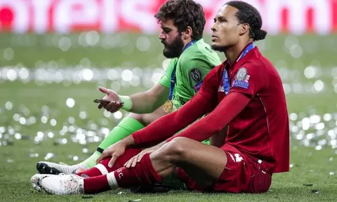 Guardiola: "Man City đã giúp Liverpool đưa về Van Dijk, Alisson..."