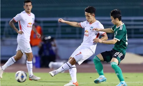 HAGL thua nhà vô địch Hàn Quốc ở phút 90+3