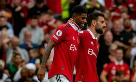 Hạ Arsenal, Roy Keane 'quay xe' với Man Utd