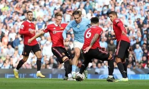 M.U không thể trông cậy Chelsea, Liverpool cho cuộc chiến khốc liệt