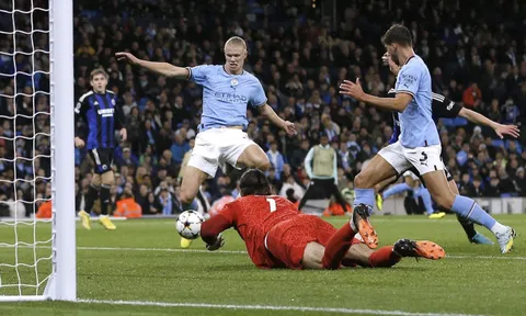 Haaland xô đổ kỷ lục ghi bàn ở Champions League