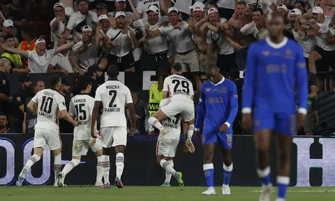 Hai thái cực cảm xúc sau trận chung kết Europa League