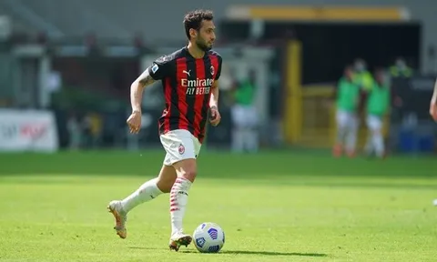 Cạn tiền, PSG theo đuổi tiền vệ đẳng cấp giá 0 đồng