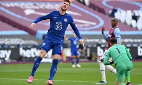 CHOÁNG! Chelsea "giúp" West Ham tránh khỏi 2 bàn thua