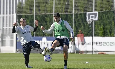"Hàng hớ" Chelsea nỗ lực ghi điểm với HLV Pirlo
