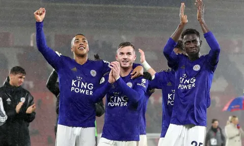 "Hàng tiền vệ của Leicester có thể "cân" mọi kèo"