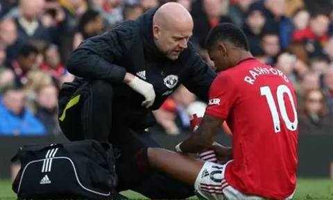 Hành động của Rashford khiến fan MU lo lắng