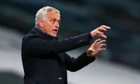 Hành quân đến Bỉ, Mourinho xác nhận gạch tên 2 học trò
