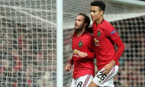 'Man Utd đã hoàn toàn thổi bay đối thủ của mình'