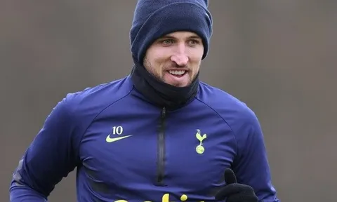 Harry Kane nhoẻn miệng cười, viện binh Tottenham sung sức chiến Chelsea