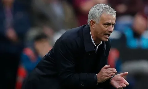Harry Kane: "Tôi làm 1 chuyện với Pochettino trước khi Mourinho đến"