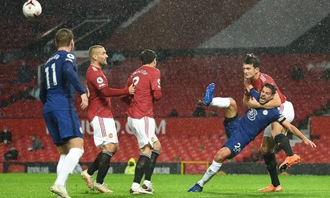 Lampard phàn nàn về VAR, Maguire lập tức 'phản dame' quá chất
