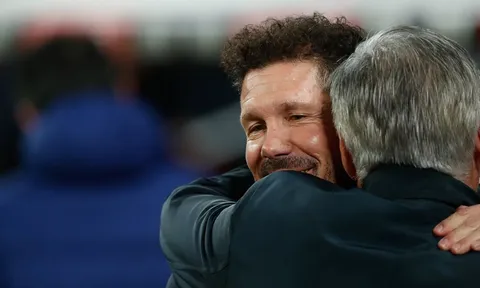 Hắt hủi Klopp & Rangnick, Simeone nói lý do bắt tay Ancelotti
