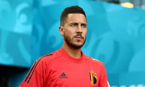 Hazard phá vỡ im lặng về chấn thương