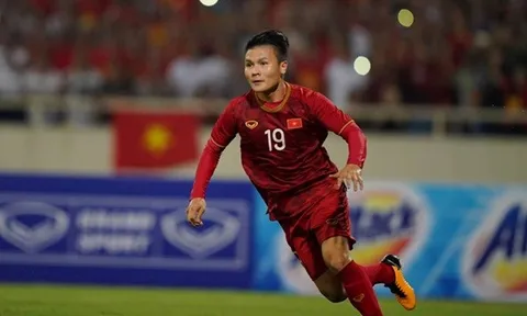Quang Hải đeo băng đội trưởng U22 Việt Nam tại SEA Games 30