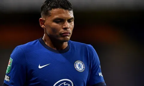 Sao Chelsea 'phát cuồng' vì điều Thiago Silva làm trong phòng thay đồ