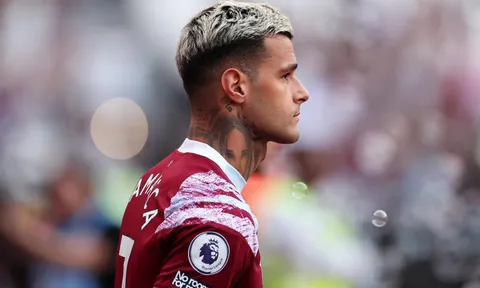 Hé lộ 2 mục tiêu hàng công bị bỏ lỡ của PSG