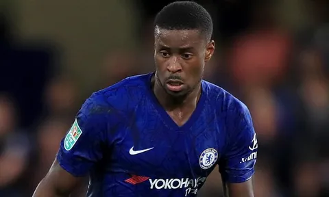 Hé lộ lý do Chelsea muốn bán trung vệ 21 tuổi cho Palace