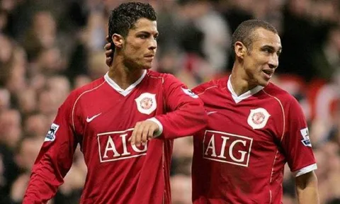 "Tôi tiếc vì không ở Man Utd lâu hơn"