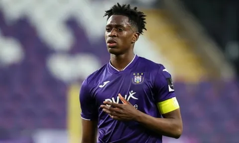 Henry tiến cử đội trưởng trẻ 17 triệu bảng cho BLĐ Arsenal chiêu mộ