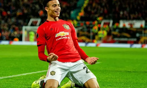 Mason Greenwood: Ngôi sao bị bỏ lại trên đại lộ danh vọng