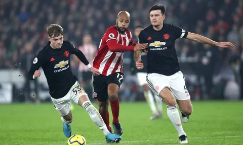 Fan Man Utd: "Đẳng cấp! Cậu ấy đá 2 trận bằng Shaw thảm hại đá 7 năm"