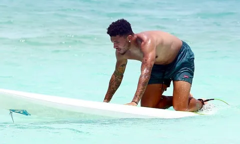 Hình ảnh đầu tiên của Jadon Sancho sau khi gia nhập Quỷ đỏ