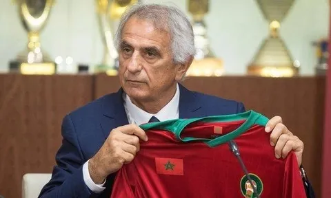 HLV đầu tiên dẫn dắt 4 đội tuyển giành vé dự World Cup